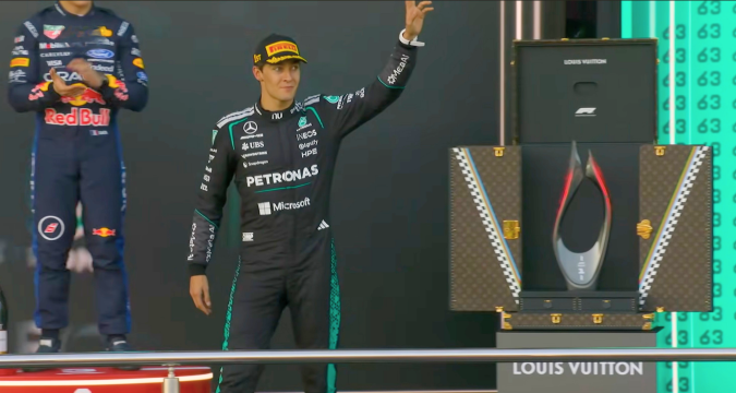 George Russell festeggia la vittoria nel Gran Premio dell'Azerbaigian a Baku